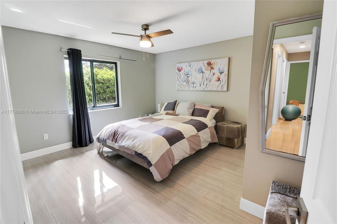 Active With Contract: $1,150,000 (4 beds, 3 baths, 3089 Square Feet)