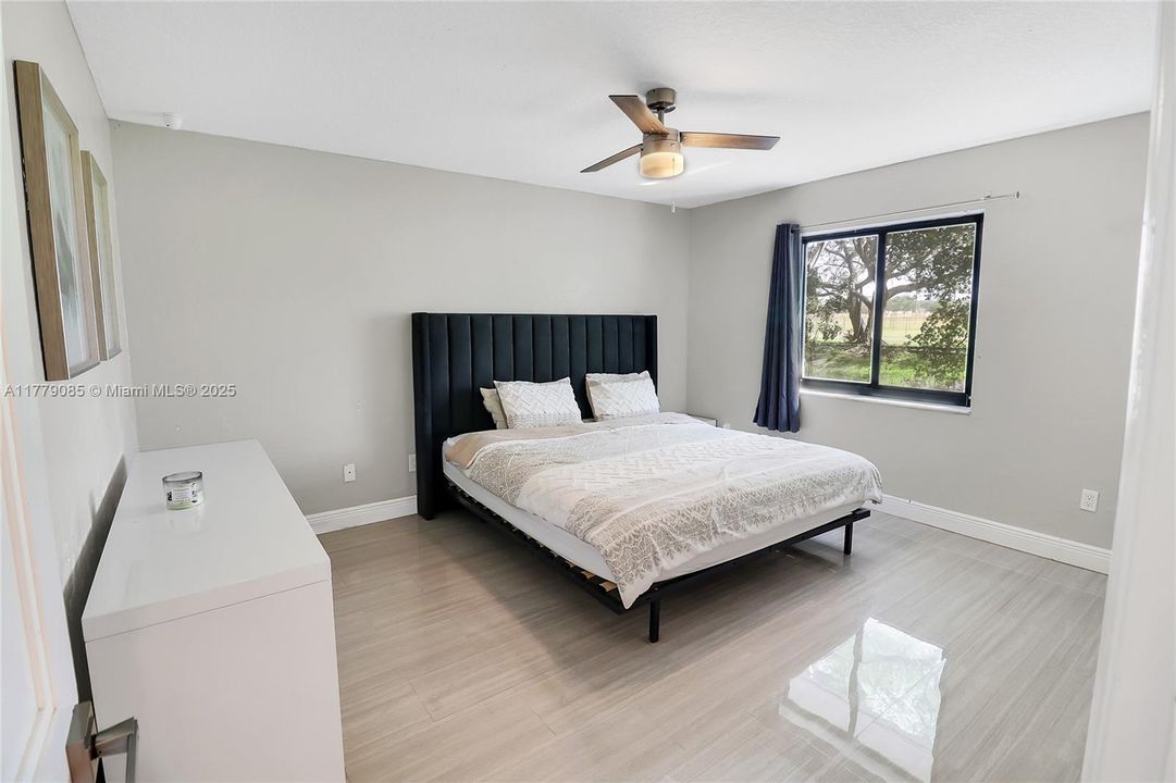 Active With Contract: $1,150,000 (4 beds, 3 baths, 3089 Square Feet)