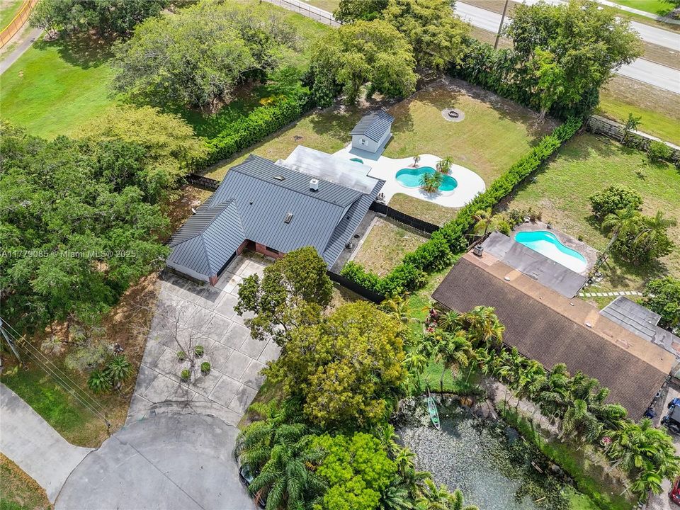 Active With Contract: $1,150,000 (4 beds, 3 baths, 3089 Square Feet)