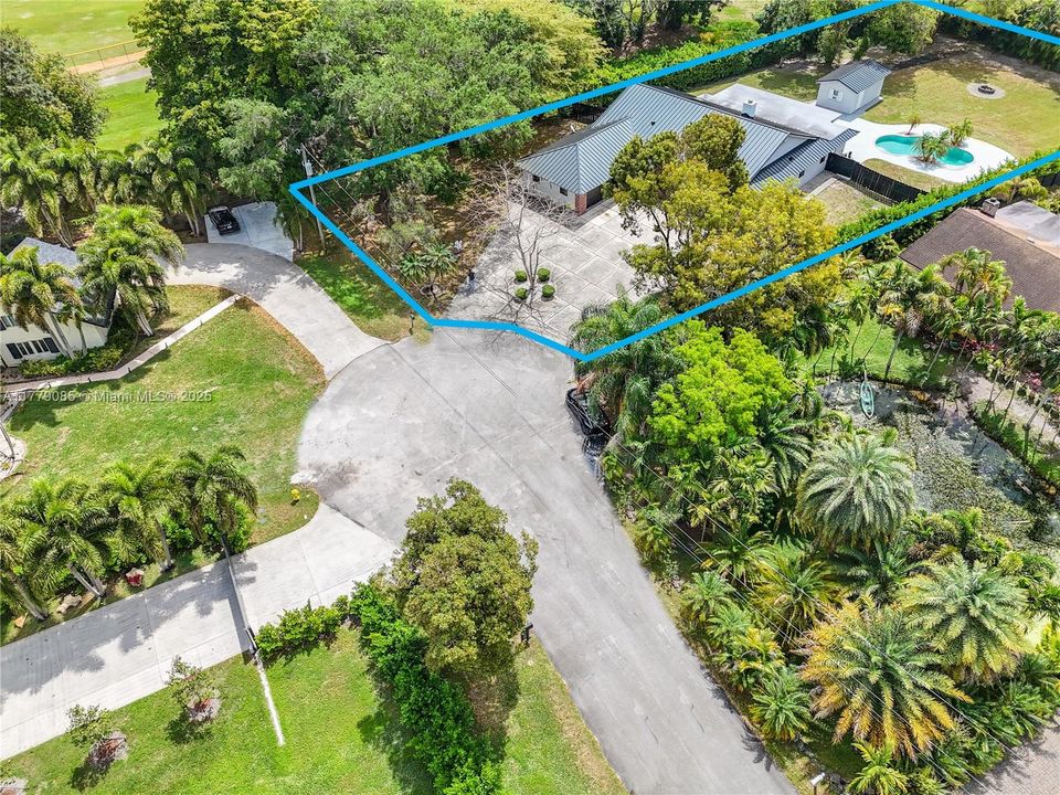 Active With Contract: $1,150,000 (4 beds, 3 baths, 3089 Square Feet)