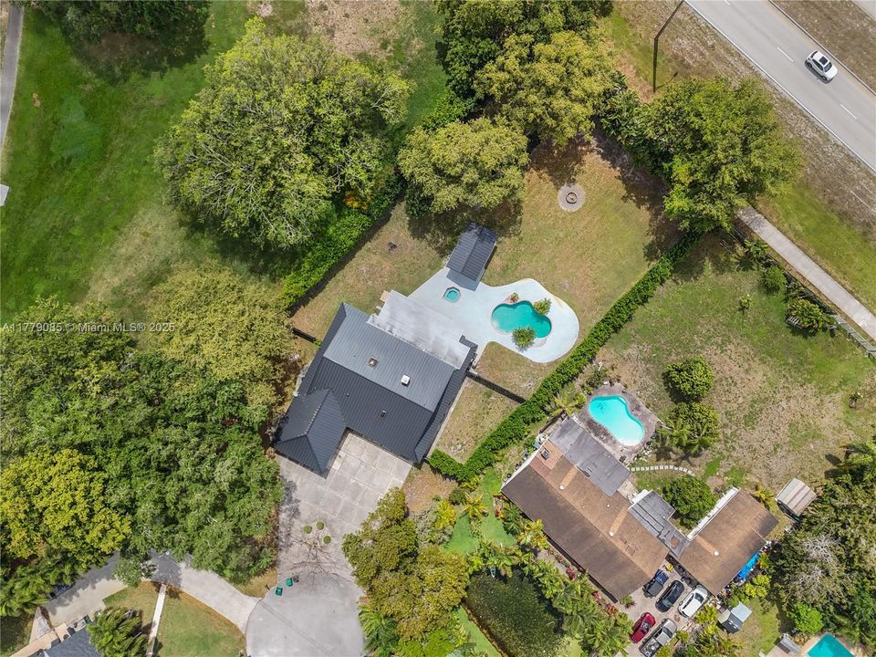 Active With Contract: $1,150,000 (4 beds, 3 baths, 3089 Square Feet)