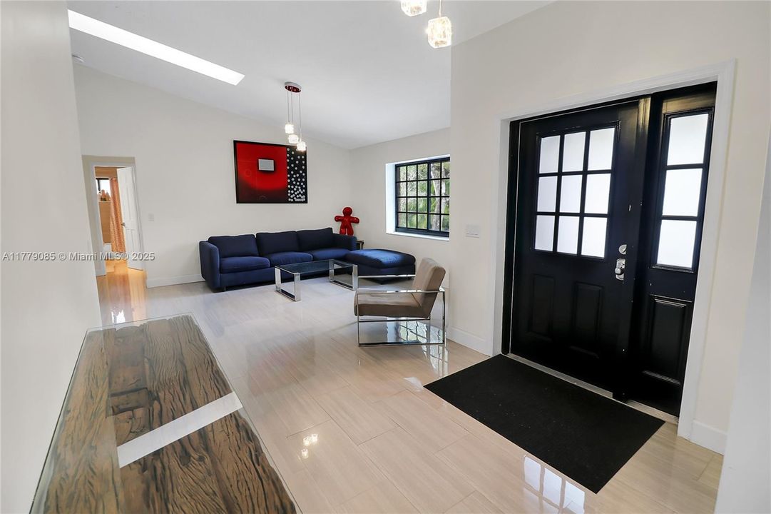 Active With Contract: $1,150,000 (4 beds, 3 baths, 3089 Square Feet)