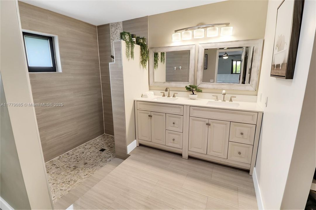 Active With Contract: $1,150,000 (4 beds, 3 baths, 3089 Square Feet)