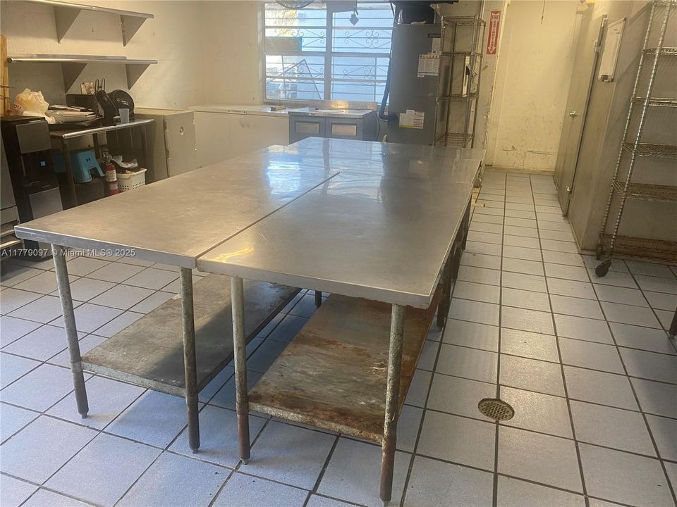 最近售出: $110,000 (0 贝兹, 0 浴室, 0 平方英尺)