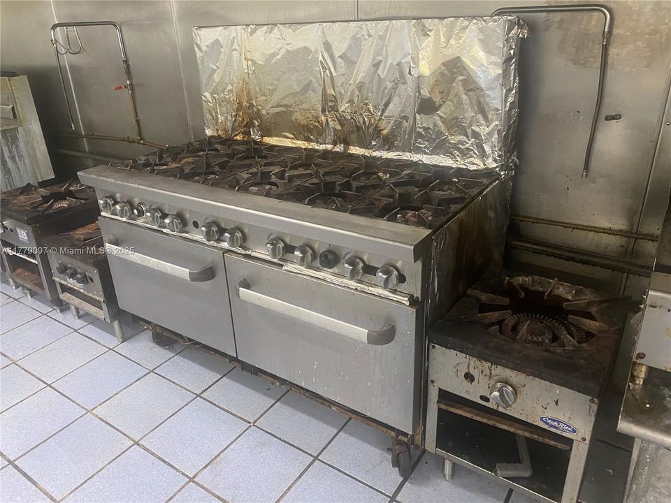 最近售出: $110,000 (0 贝兹, 0 浴室, 0 平方英尺)