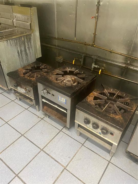 最近售出: $110,000 (0 贝兹, 0 浴室, 0 平方英尺)