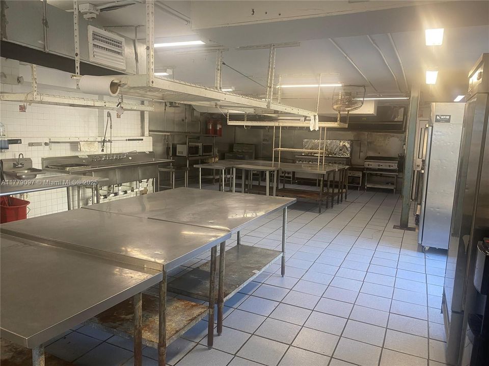 最近售出: $110,000 (0 贝兹, 0 浴室, 0 平方英尺)