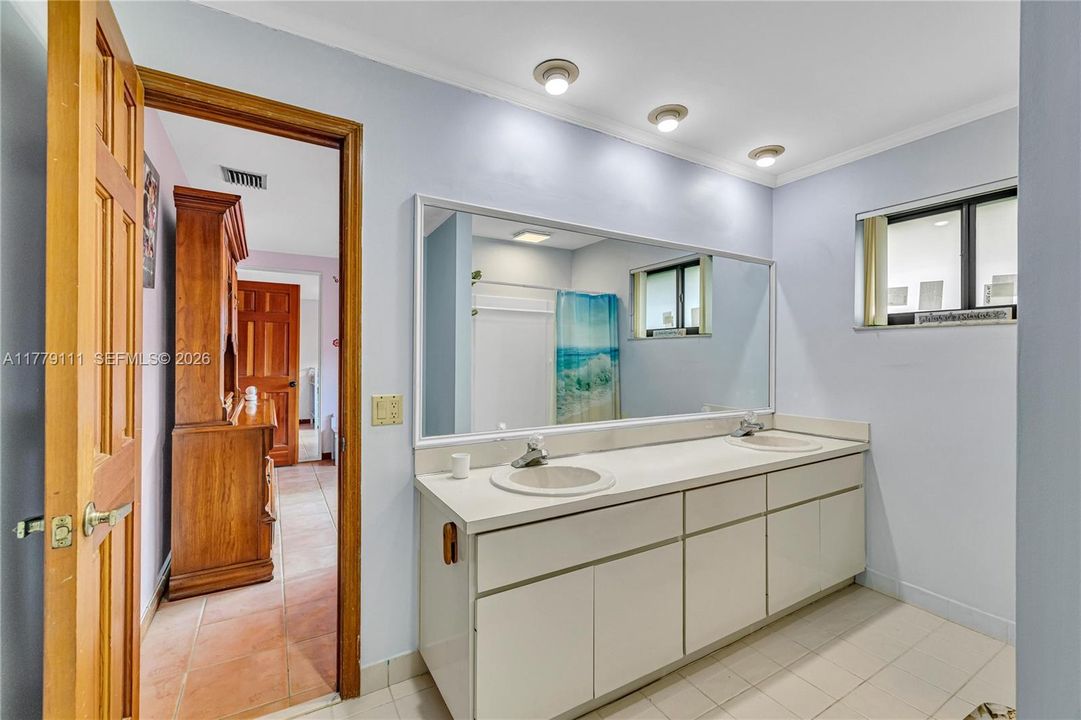 For Sale: $1,770,000 (5 beds, 4 baths, 3756 Square Feet)
