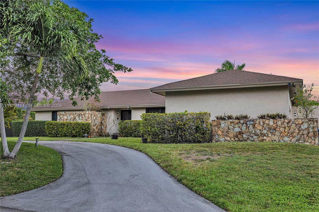 For Sale: $1,770,000 (5 beds, 4 baths, 3756 Square Feet)