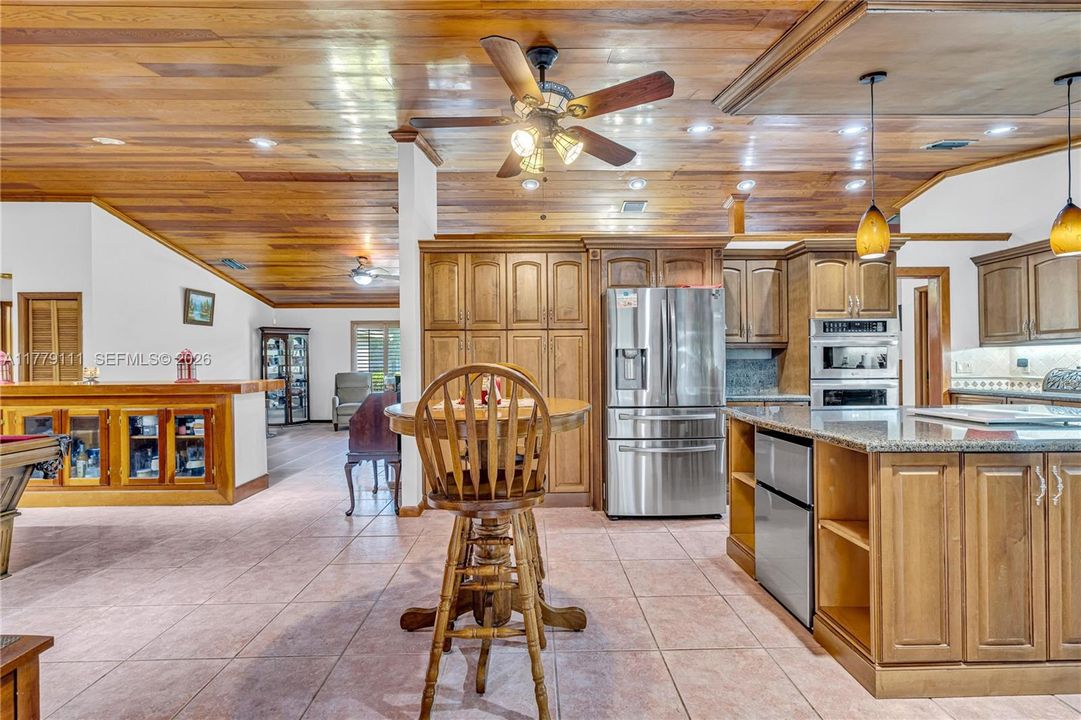 For Sale: $1,770,000 (5 beds, 4 baths, 3756 Square Feet)