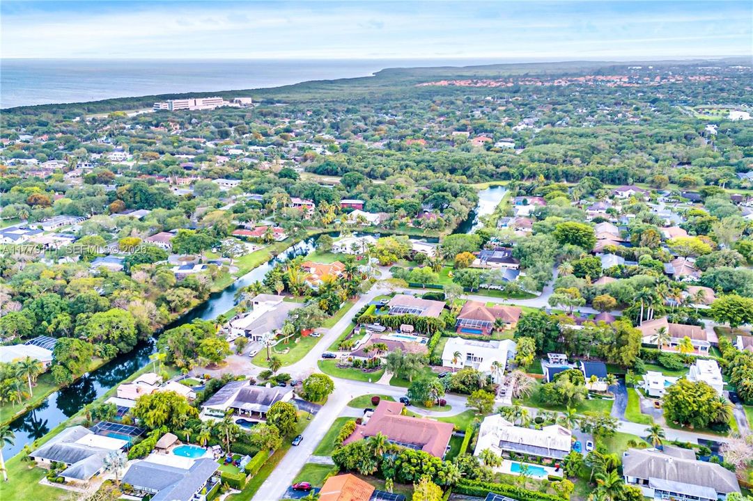 For Sale: $1,770,000 (5 beds, 4 baths, 3756 Square Feet)