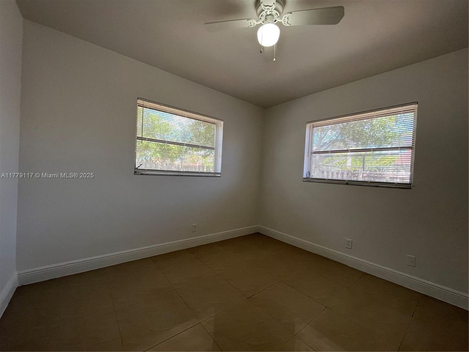 最近租的: $3,900 (4 贝兹, 2 浴室, 1490 平方英尺)