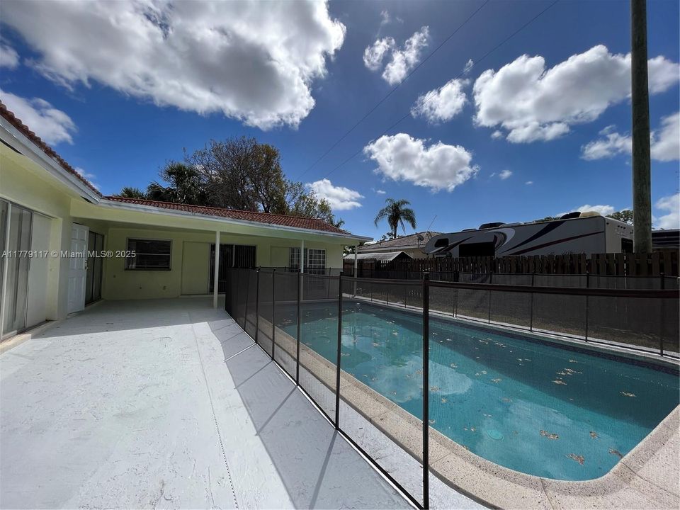 最近租的: $3,900 (4 贝兹, 2 浴室, 1490 平方英尺)