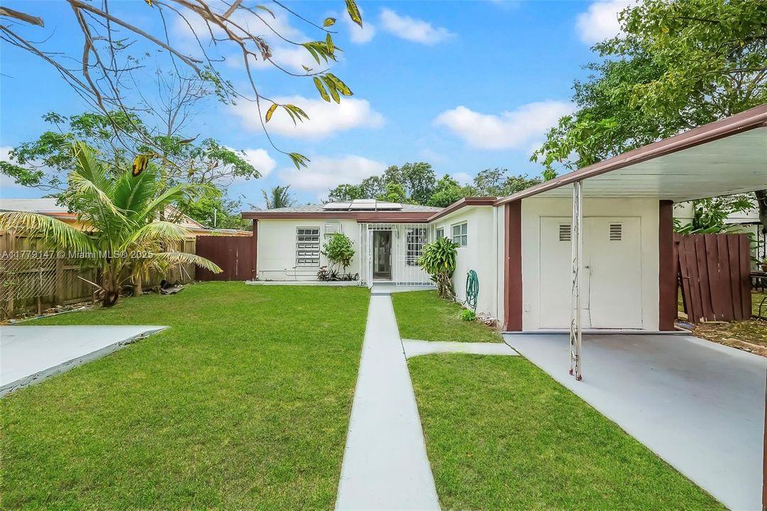 Недавно продано: $485,000 (4 спален, 2 ванн, 1684 Квадратных фут)