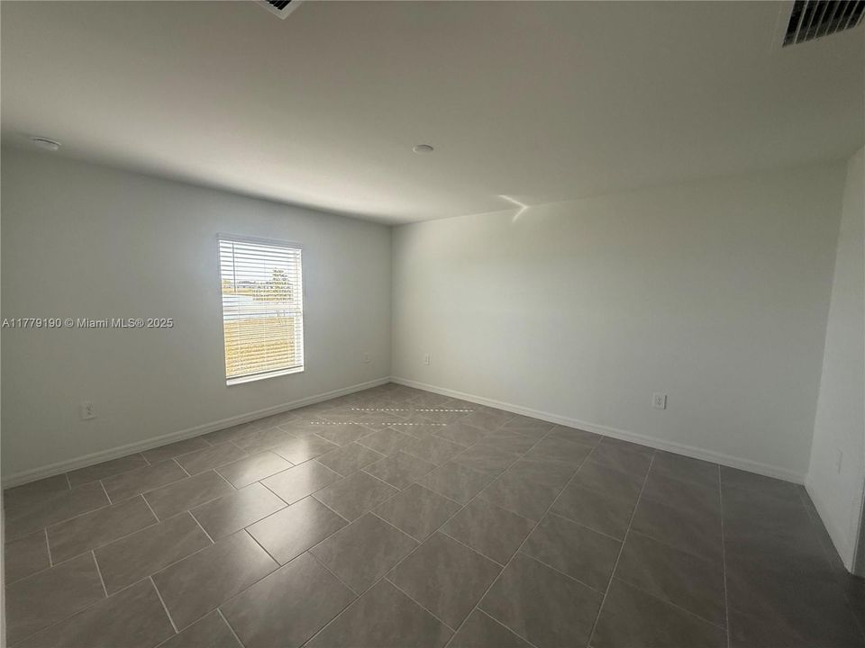 最近租的: $2,200 (3 贝兹, 2 浴室, 0 平方英尺)