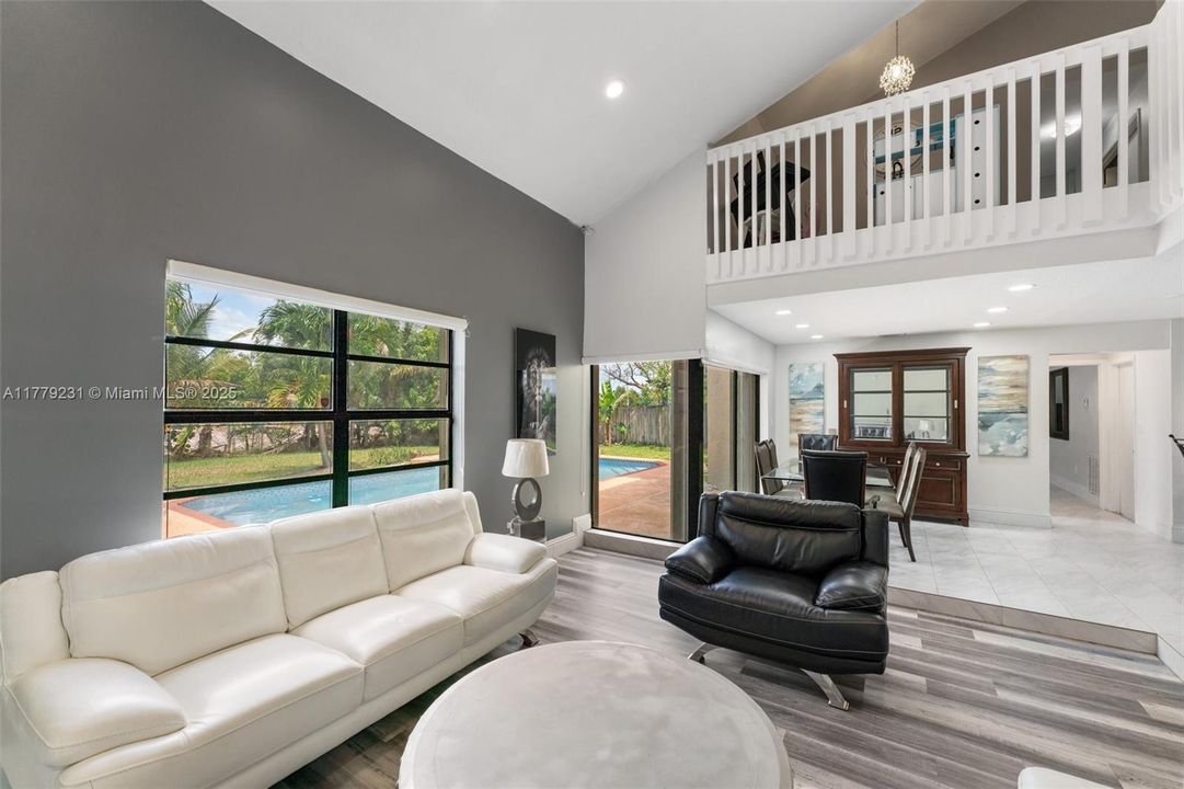 Vendido Recientemente: $825,000 (4 camas, 2 baños, 2252 Pies cuadrados)