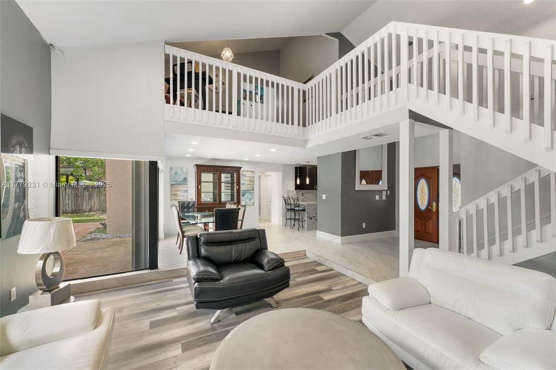 Vendido Recientemente: $825,000 (4 camas, 2 baños, 2252 Pies cuadrados)