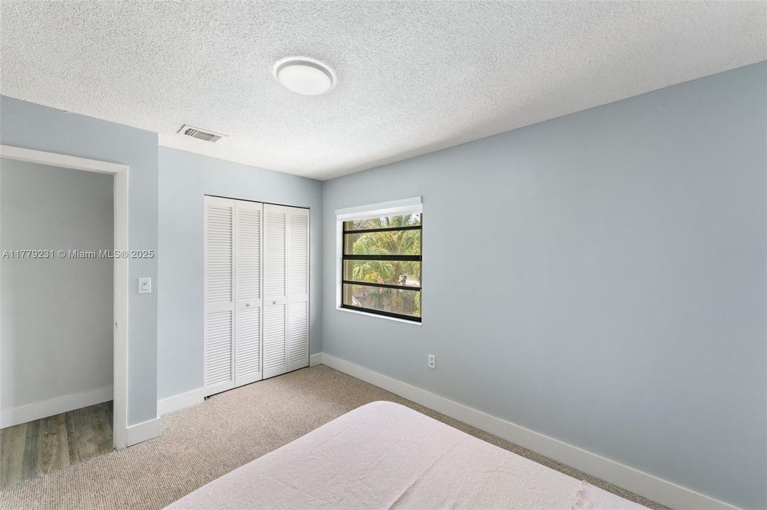 Vendido Recientemente: $825,000 (4 camas, 2 baños, 2252 Pies cuadrados)