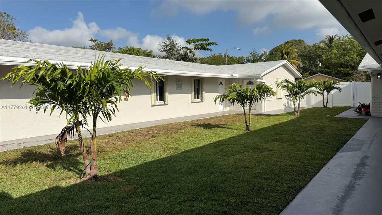 待售: $1,200,000 (0 贝兹, 0 浴室, 2847 平方英尺)