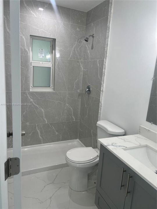 Recently Sold: $635,000 (3 beds, 2 baths, 1174 Square Feet)