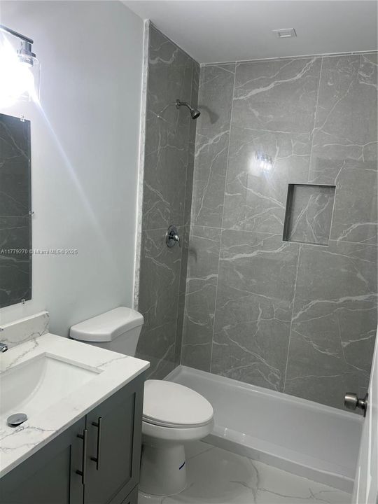 Recently Sold: $635,000 (3 beds, 2 baths, 1174 Square Feet)