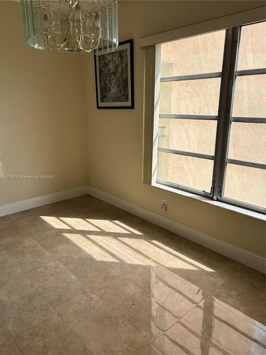 Active With Contract: $140,000 (2 beds, 2 baths, 1350 Square Feet)