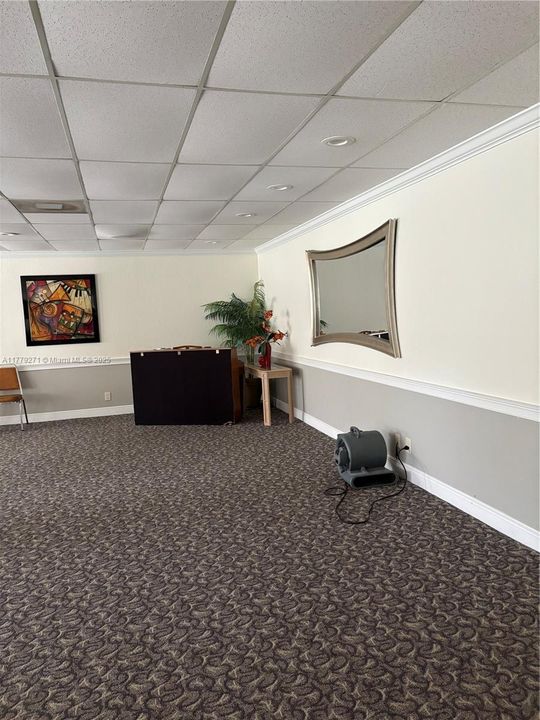 Active With Contract: $140,000 (2 beds, 2 baths, 1350 Square Feet)