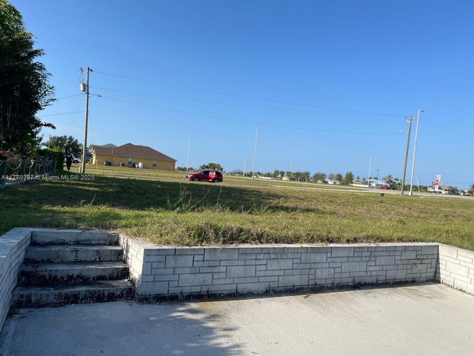 最近售出: $94,900 (0.38 acres)