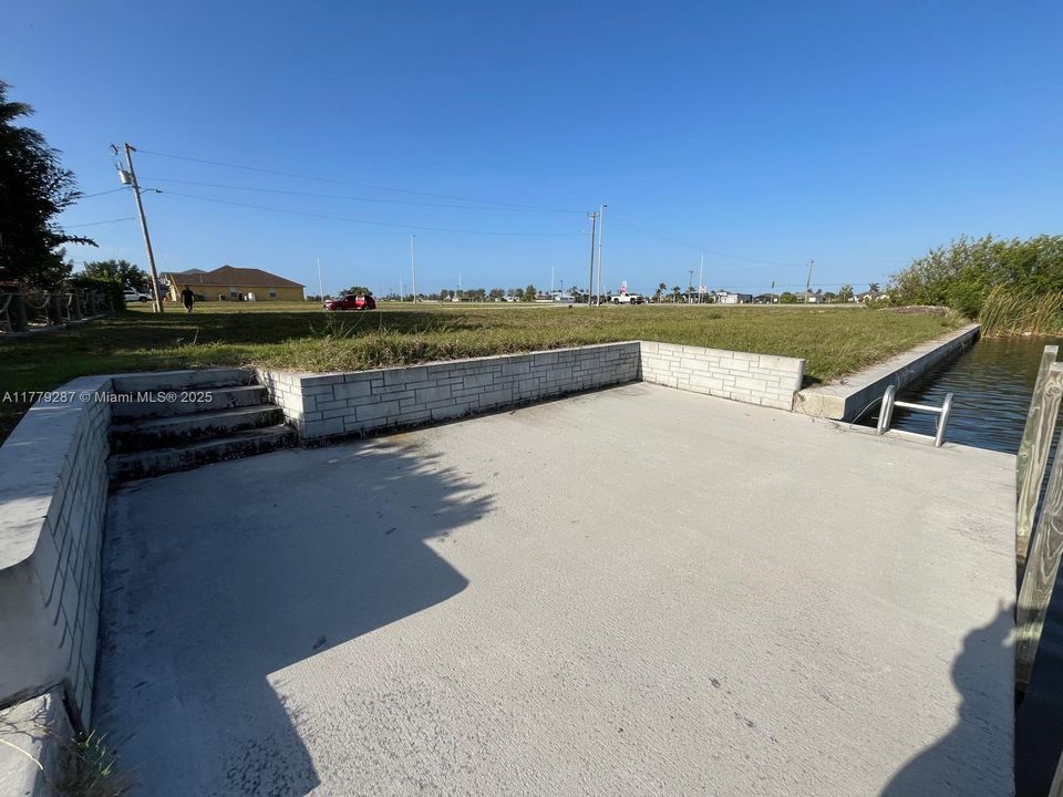 最近售出: $94,900 (0.38 acres)