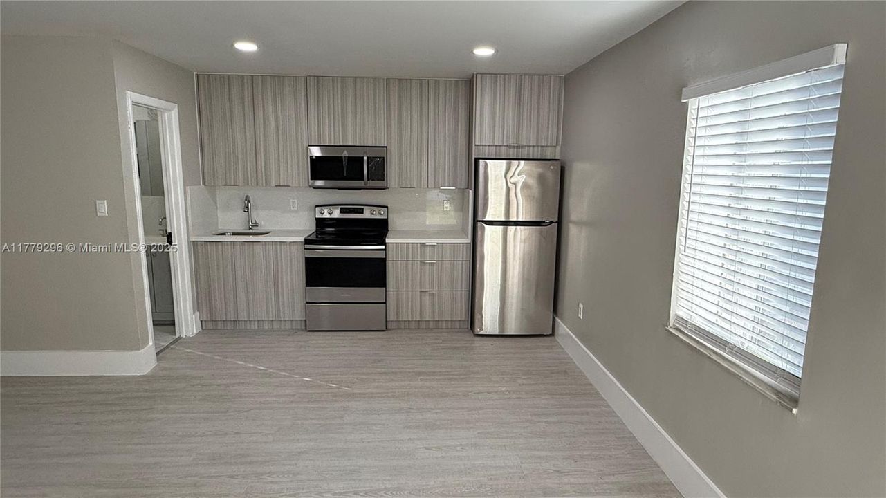 待售: $1,200,000 (0 贝兹, 0 浴室, 3208 平方英尺)