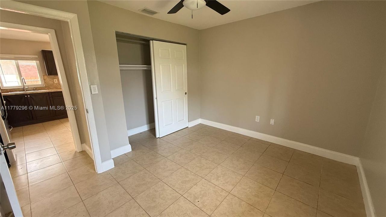 待售: $1,200,000 (0 贝兹, 0 浴室, 3208 平方英尺)