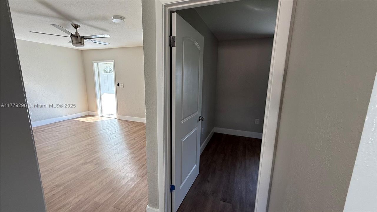 待售: $1,200,000 (0 贝兹, 0 浴室, 3208 平方英尺)