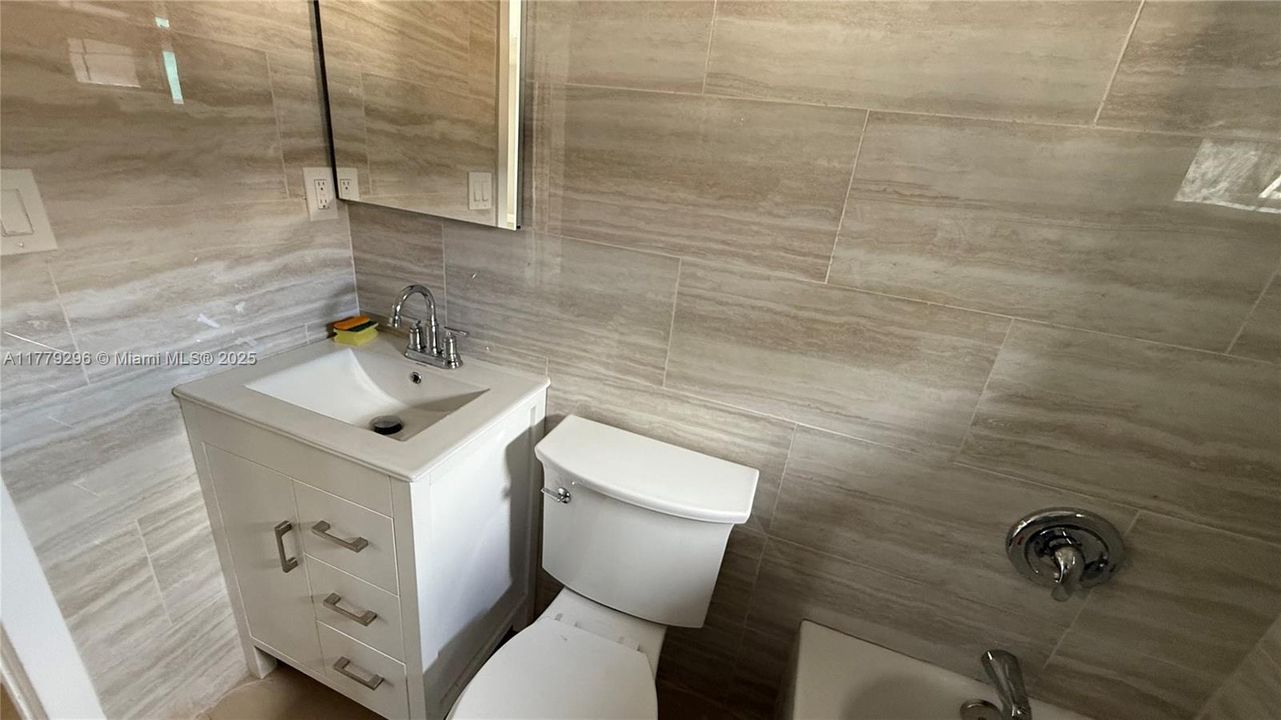 待售: $1,200,000 (0 贝兹, 0 浴室, 3208 平方英尺)