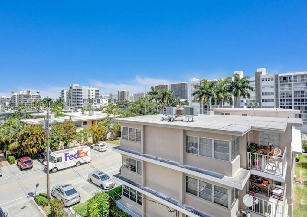 Vendido Recientemente: $257,000 (2 camas, 2 baños, 929 Pies cuadrados)