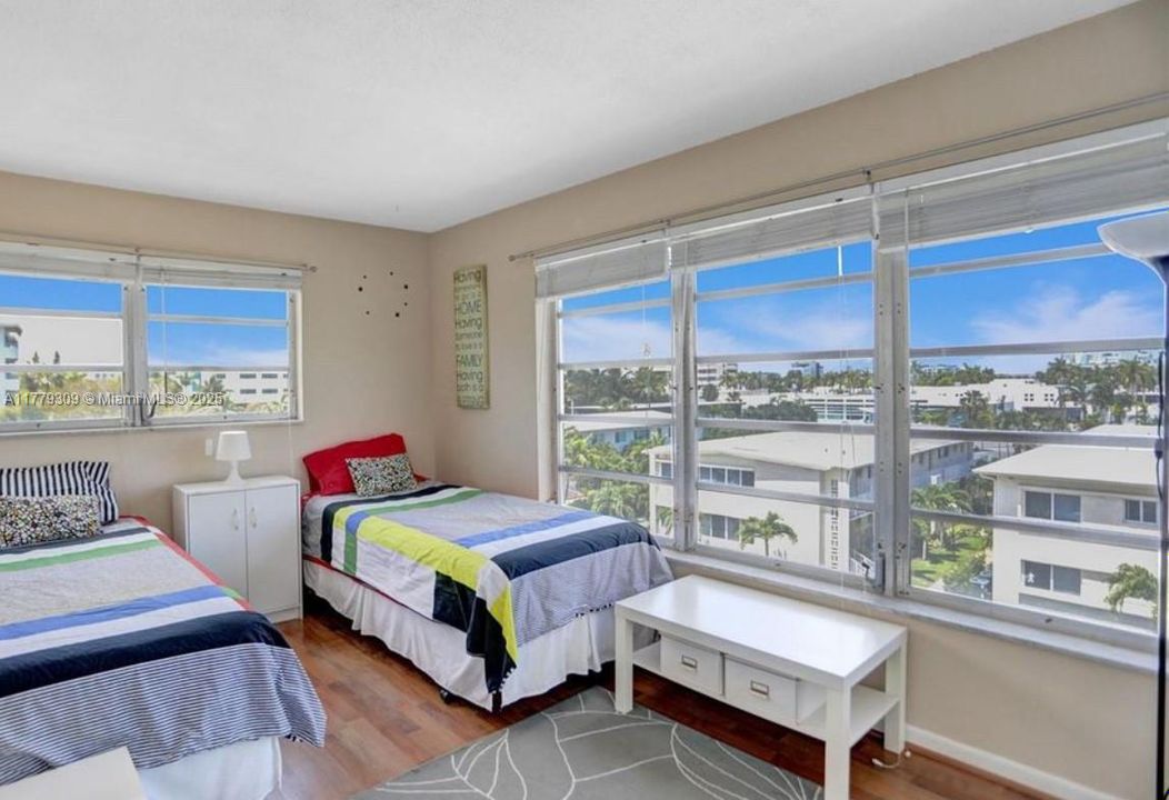 Vendido Recientemente: $257,000 (2 camas, 2 baños, 929 Pies cuadrados)