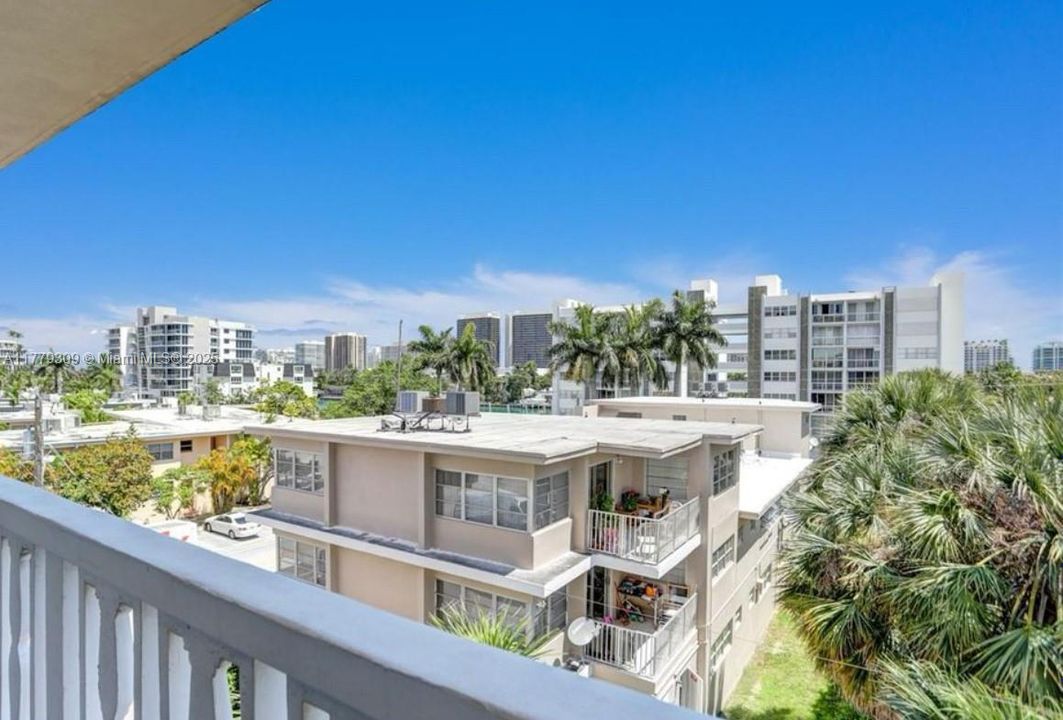 Vendido Recientemente: $257,000 (2 camas, 2 baños, 929 Pies cuadrados)