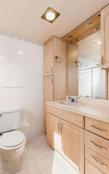 Vendido Recientemente: $257,000 (2 camas, 2 baños, 929 Pies cuadrados)