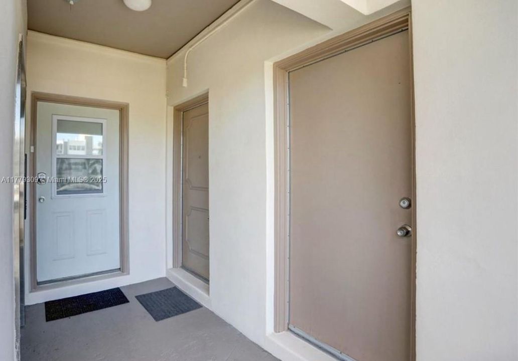 Vendido Recientemente: $257,000 (2 camas, 2 baños, 929 Pies cuadrados)