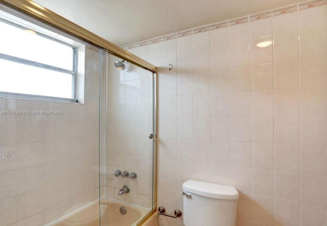 Vendido Recientemente: $257,000 (2 camas, 2 baños, 929 Pies cuadrados)