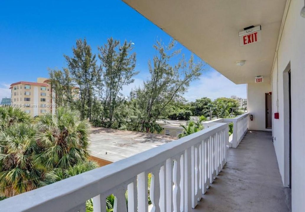 Vendido Recientemente: $257,000 (2 camas, 2 baños, 929 Pies cuadrados)