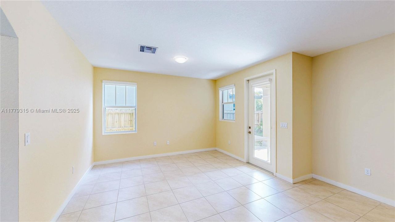 Recently Sold: $499,000 (4 beds, 2 baths, 2264 Square Feet)