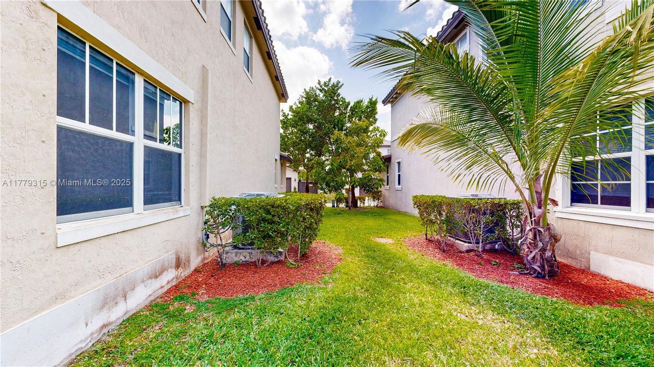 Recently Sold: $499,000 (4 beds, 2 baths, 2264 Square Feet)