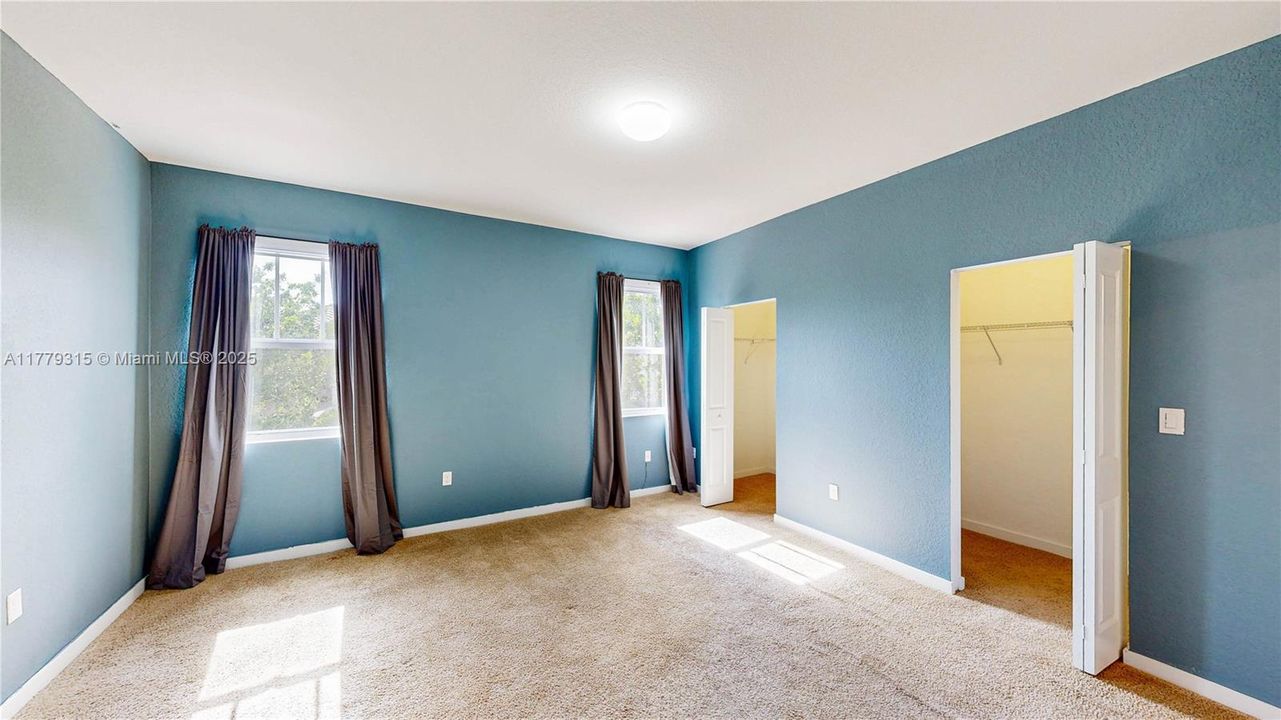 Recently Sold: $499,000 (4 beds, 2 baths, 2264 Square Feet)