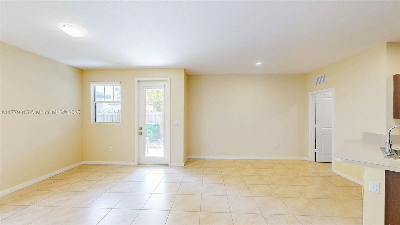 Recently Sold: $499,000 (4 beds, 2 baths, 2264 Square Feet)