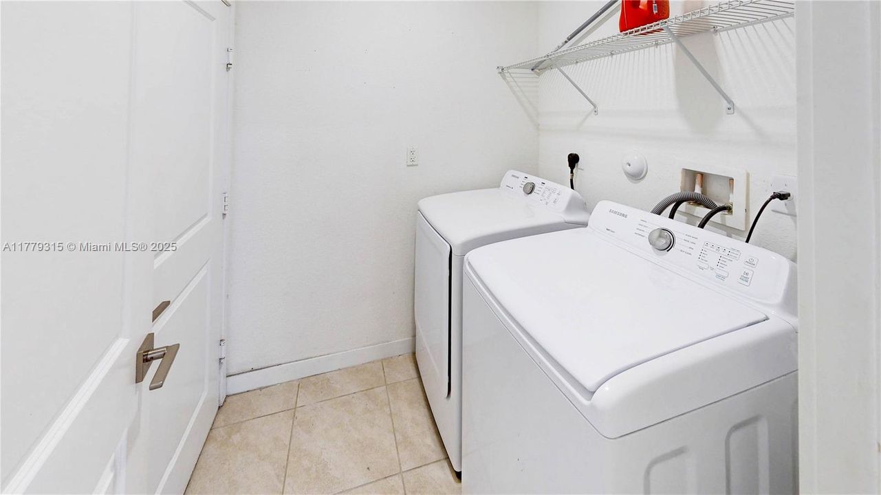 Recently Sold: $499,000 (4 beds, 2 baths, 2264 Square Feet)