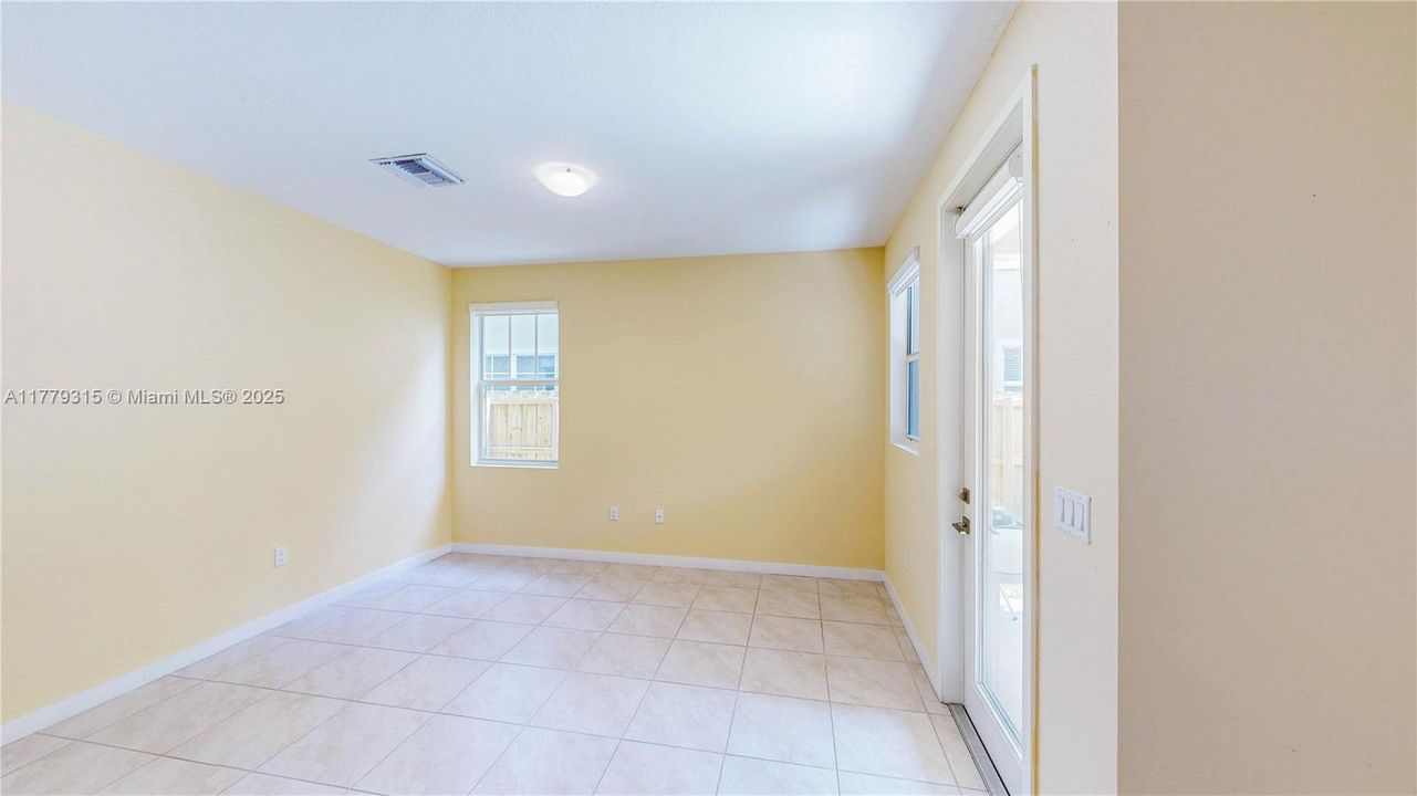 Recently Sold: $499,000 (4 beds, 2 baths, 2264 Square Feet)