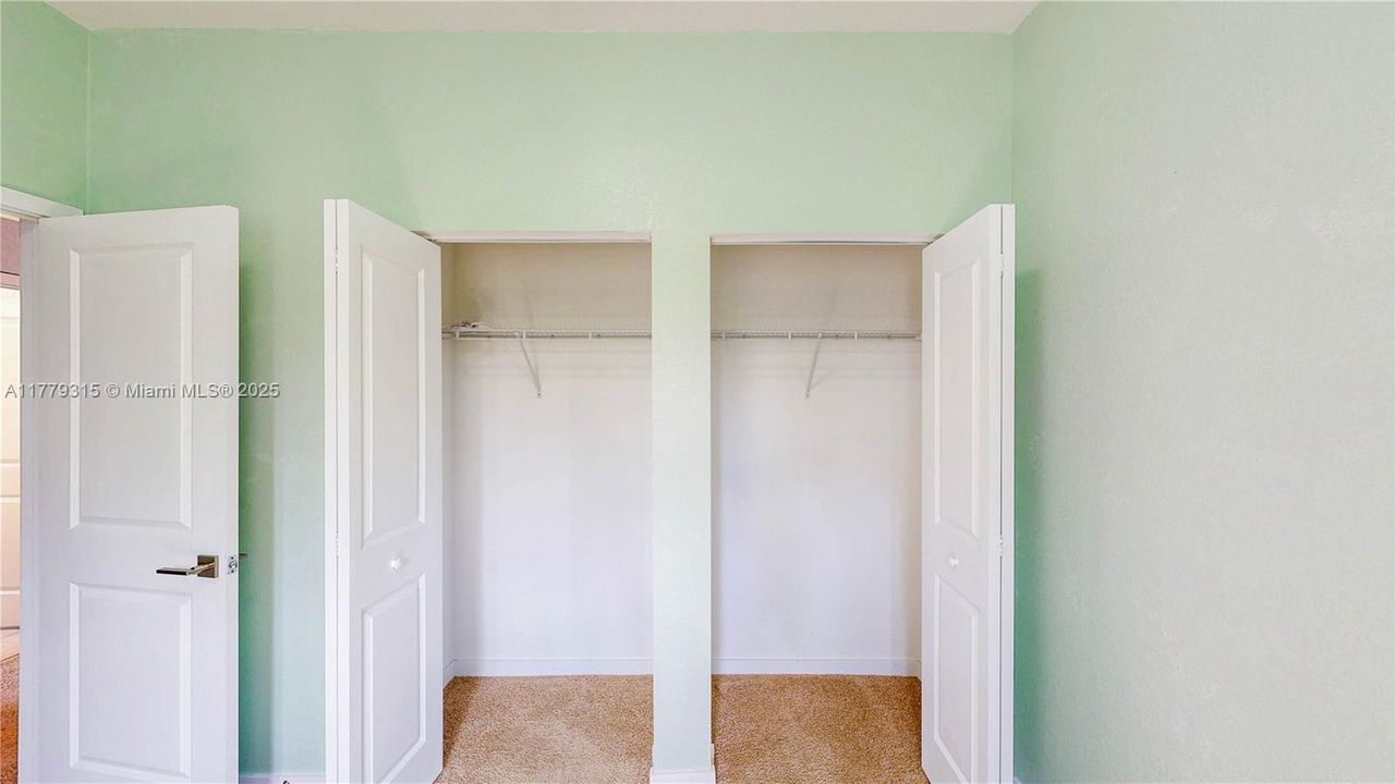 Recently Sold: $499,000 (4 beds, 2 baths, 2264 Square Feet)