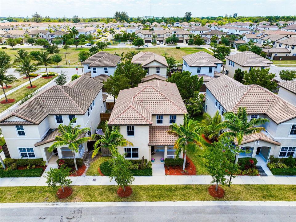 Recently Sold: $499,000 (4 beds, 2 baths, 2264 Square Feet)