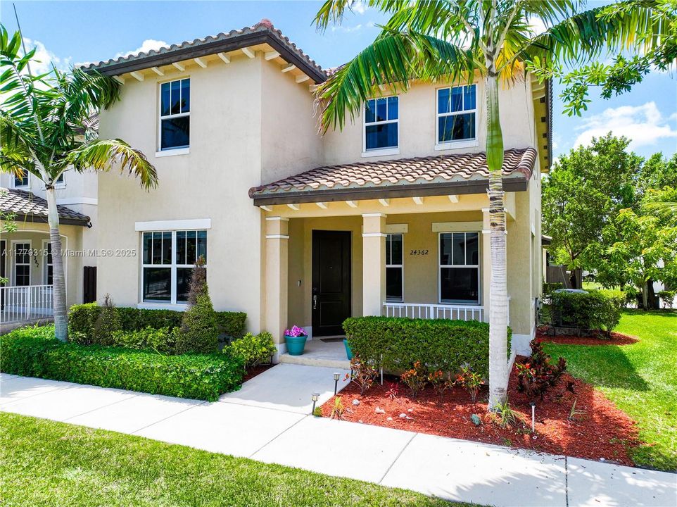 Recently Sold: $499,000 (4 beds, 2 baths, 2264 Square Feet)