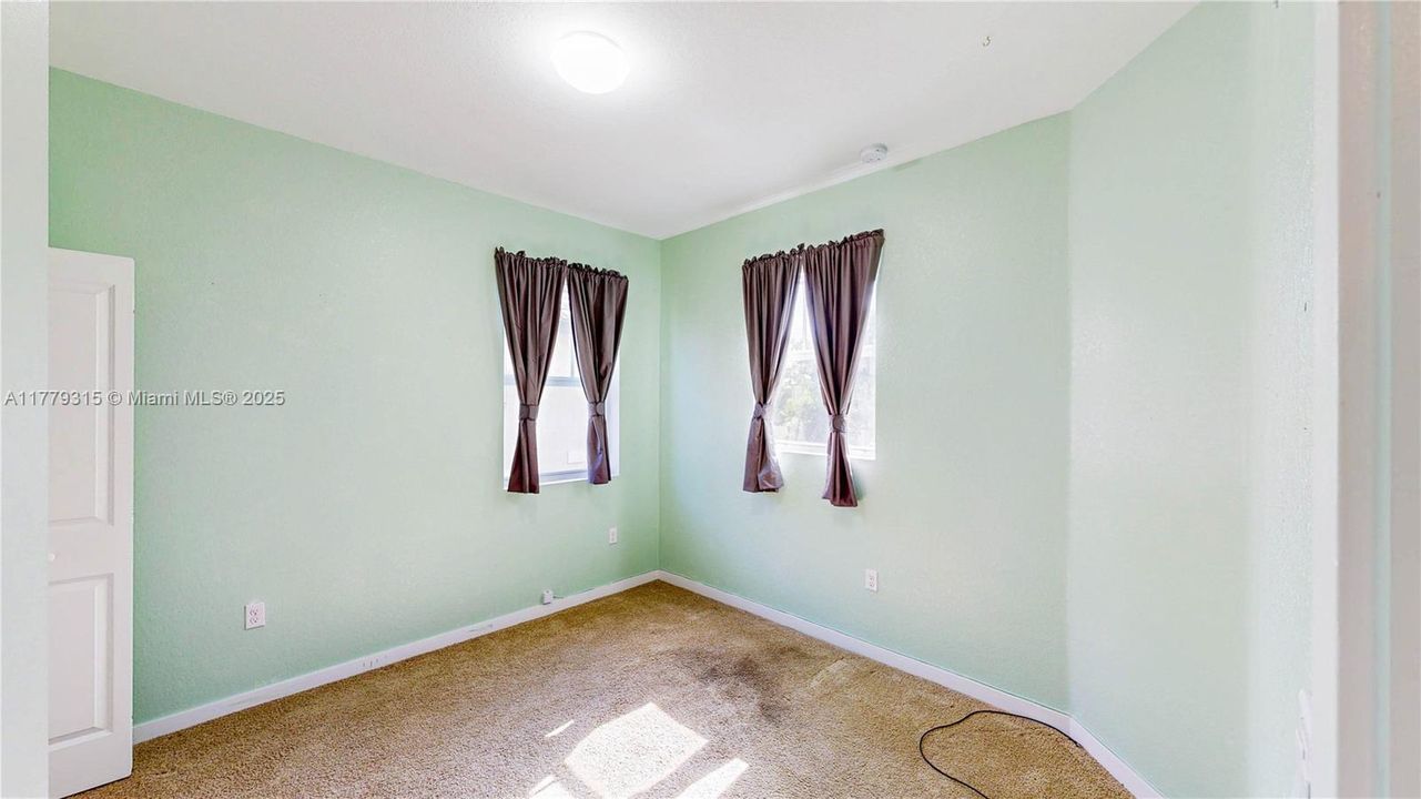 Recently Sold: $499,000 (4 beds, 2 baths, 2264 Square Feet)